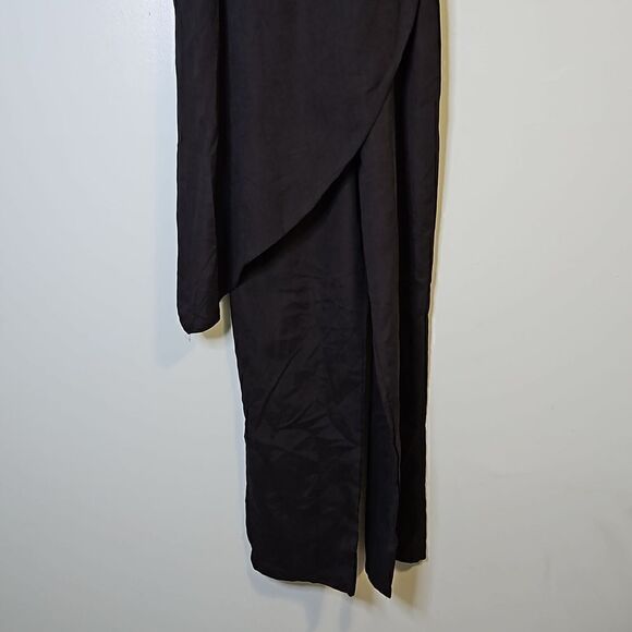 Black jumpsuit with a flowy overlay. Size M. - Picture 2 of 7